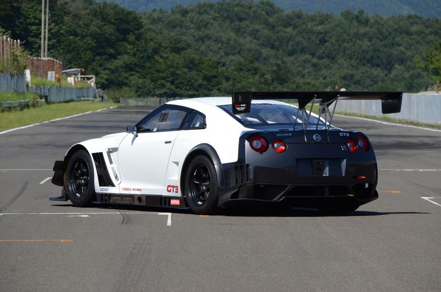  Nissan GT-R GT3 Race Car by Nismo 2012 года  (фото 5 из 5)
